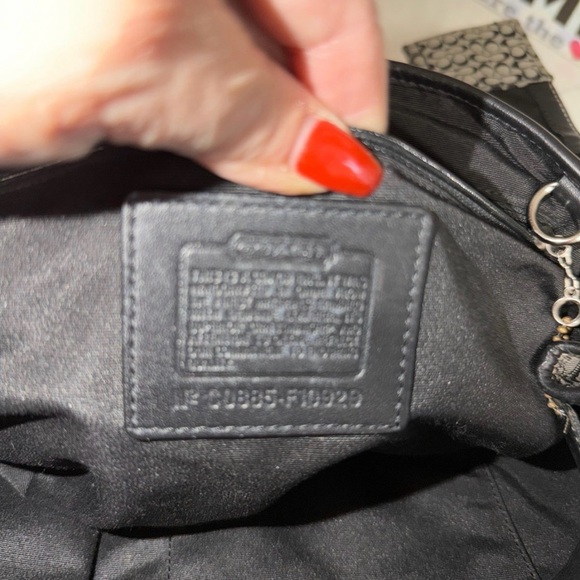 Elegant Black and Gray Women's Handbag - Picture 5 of 8